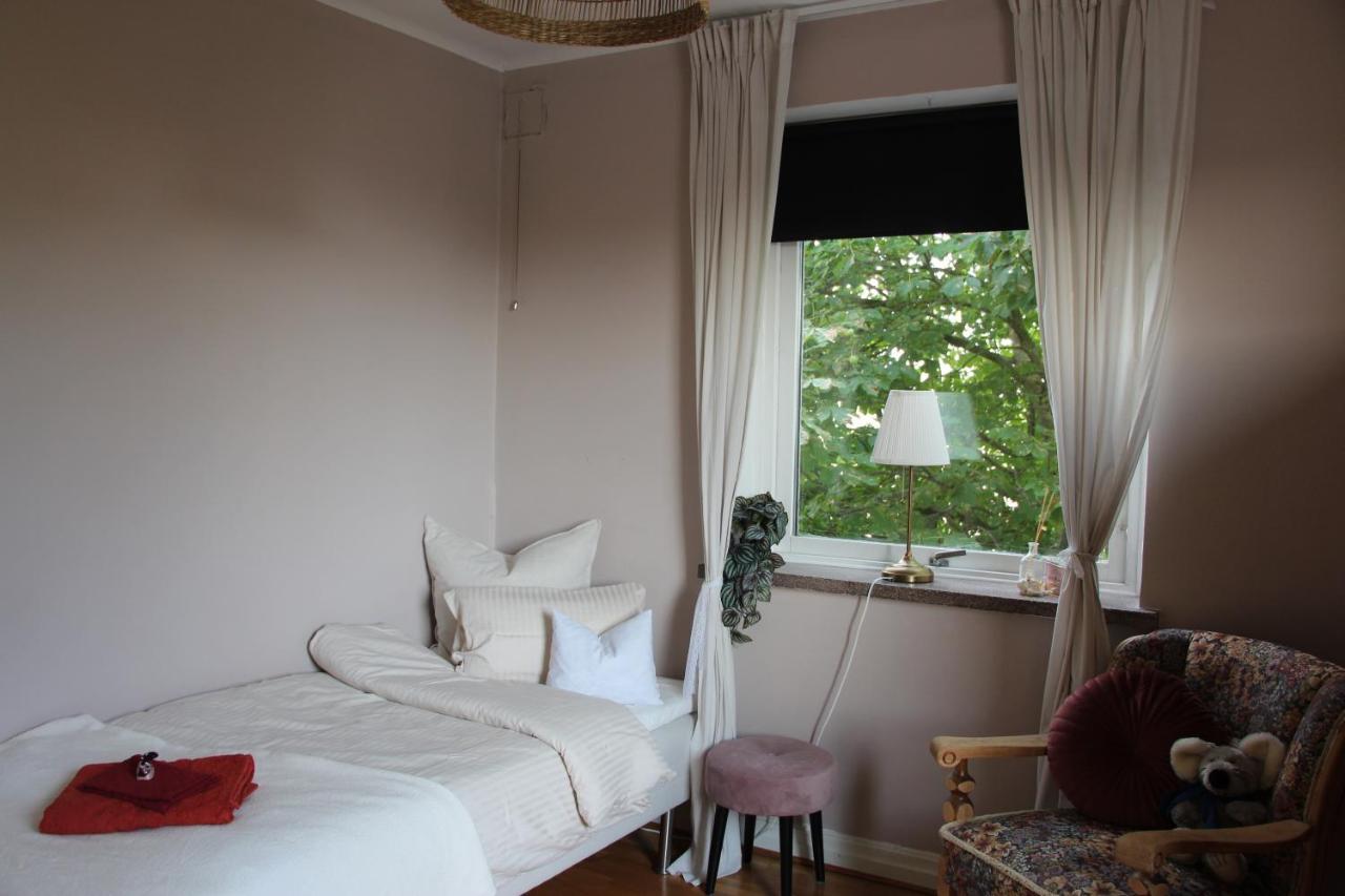 Cosyplace; Close To Beach, Nature, Train, Grocery Kopingebro Exteriör bild