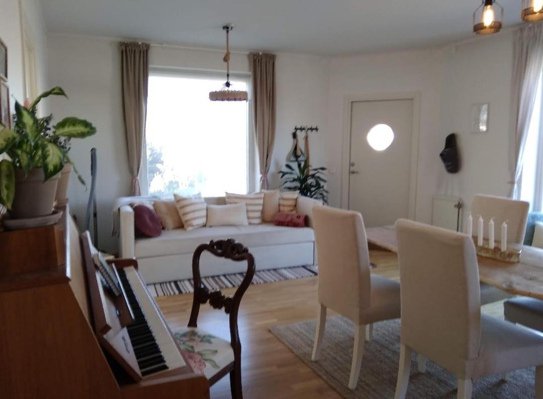 Cosyplace; Close To Beach, Nature, Train, Grocery Kopingebro Exteriör bild